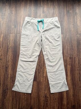 FIGS Women’s Boulder Tan Kade Cargo Scrub Pants Nurse Hospital - Size L Petite